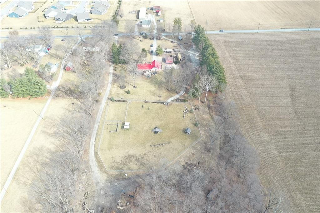 10 Acres of Improved Mixed-Use Land Fortville, Indiana, IN