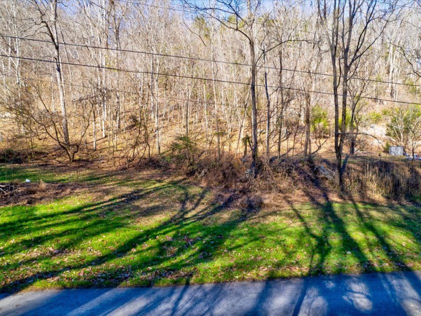 3.43 Unrestricted Acres in Church Hill