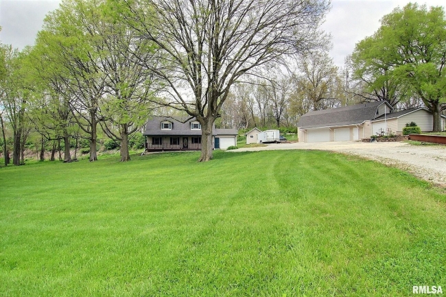 5.5 Acres of Residential Land & Home Pawnee, Illinois, IL