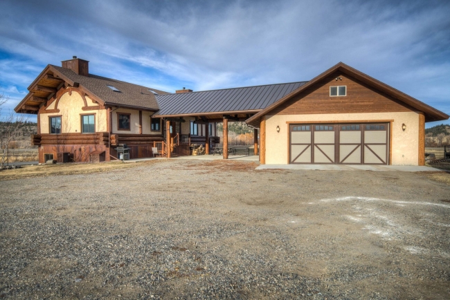 25 Acres of Mixed-Use Land & Home Big Timber, Montana, 