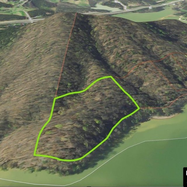 Discover Unrestricted Lakefront Paradise: 10 Acres on Cherokee Lake