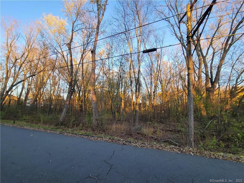 1.2 Acres of Residential Land Enfield, Connecticut, CT