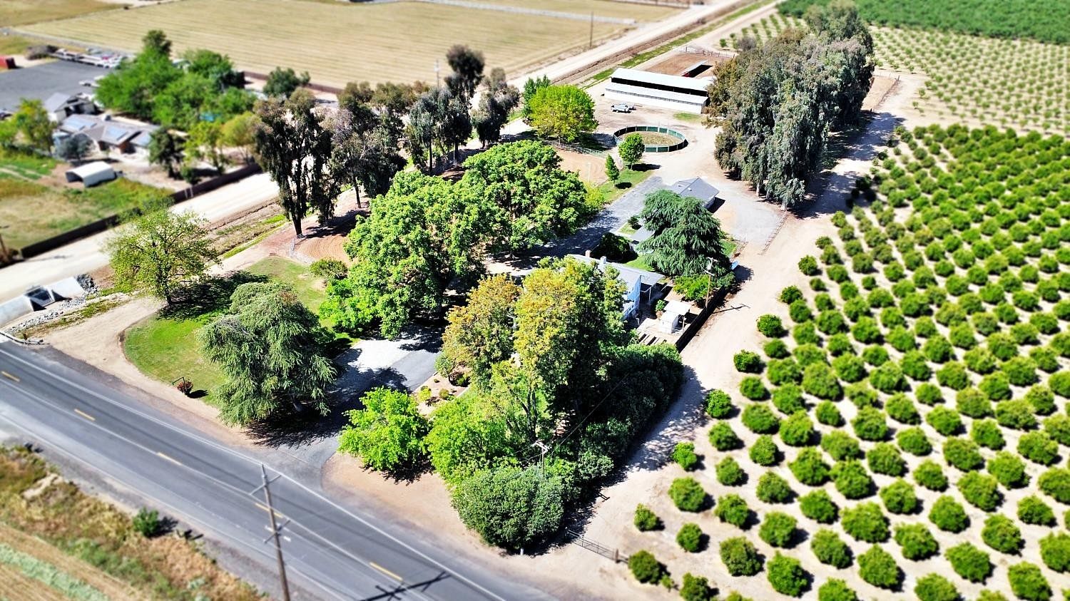 4 Acres of Residential Land & Home Sanger, California, CA