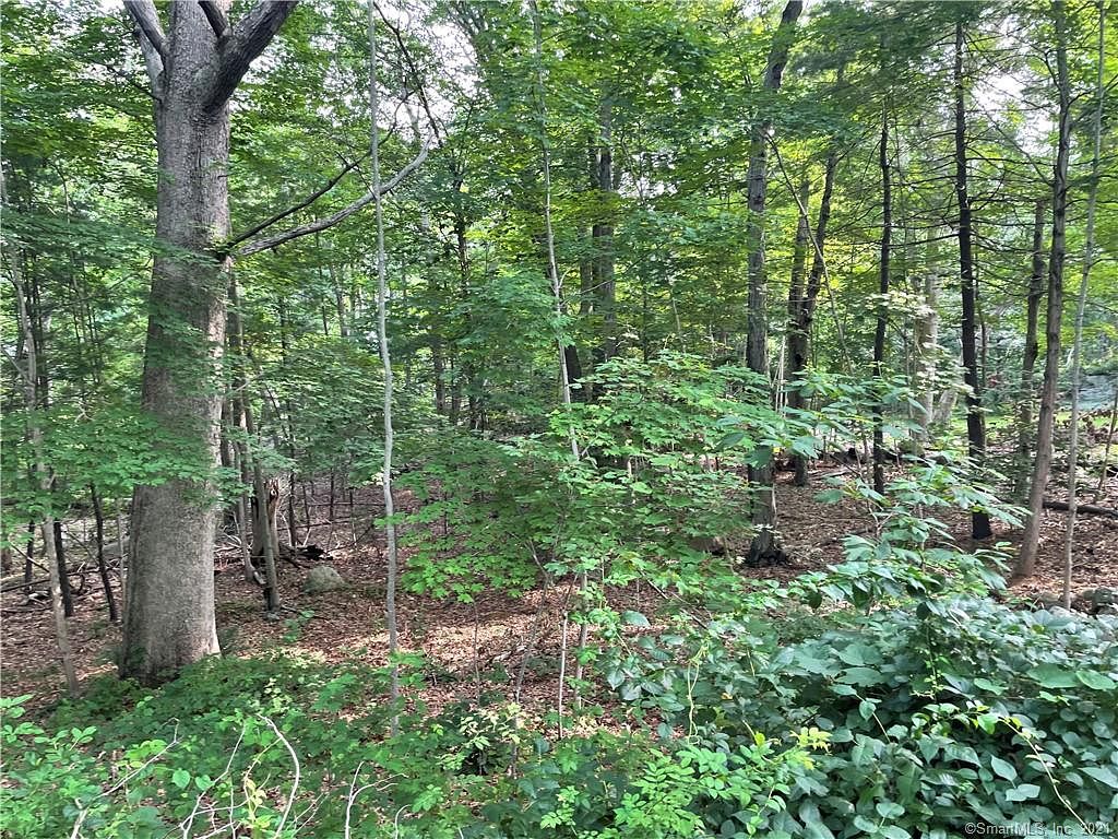 0.93 Acres of Residential Land Branford, Connecticut, CT