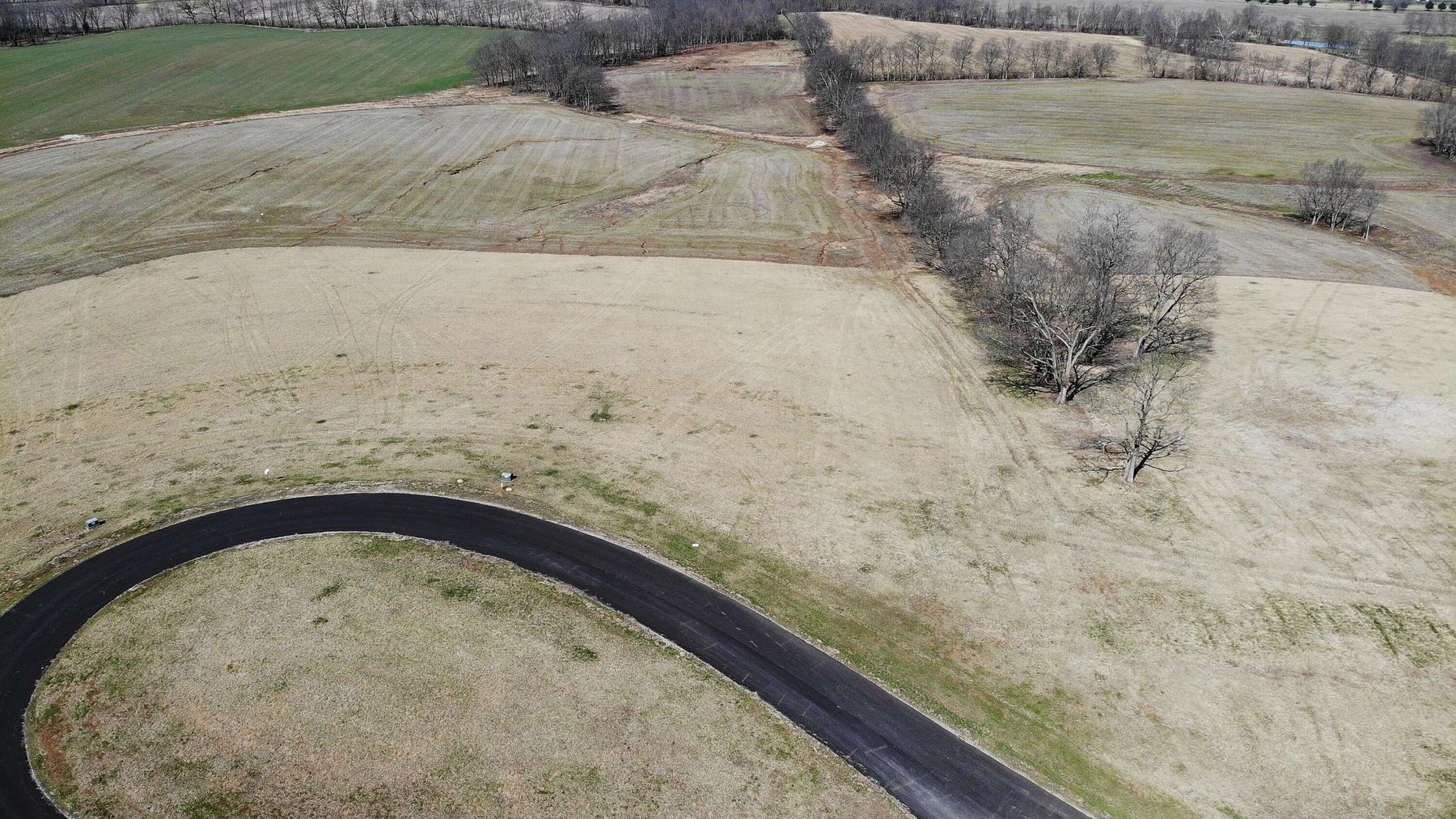 4 Acres of Residential Land Versailles, Kentucky, KY