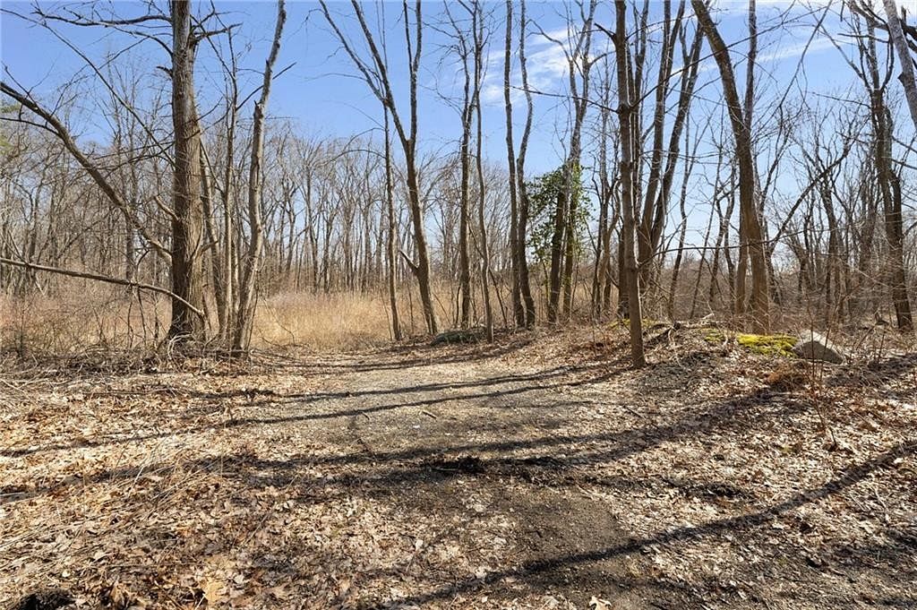 0.35 Acres of Residential Land Lincoln Town, Rhode Island, RI