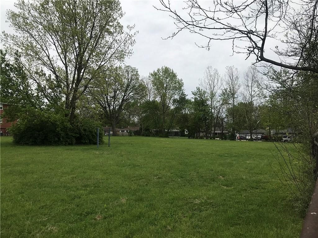 0.91 Acres of Commercial Land Indianapolis, Indiana, IN