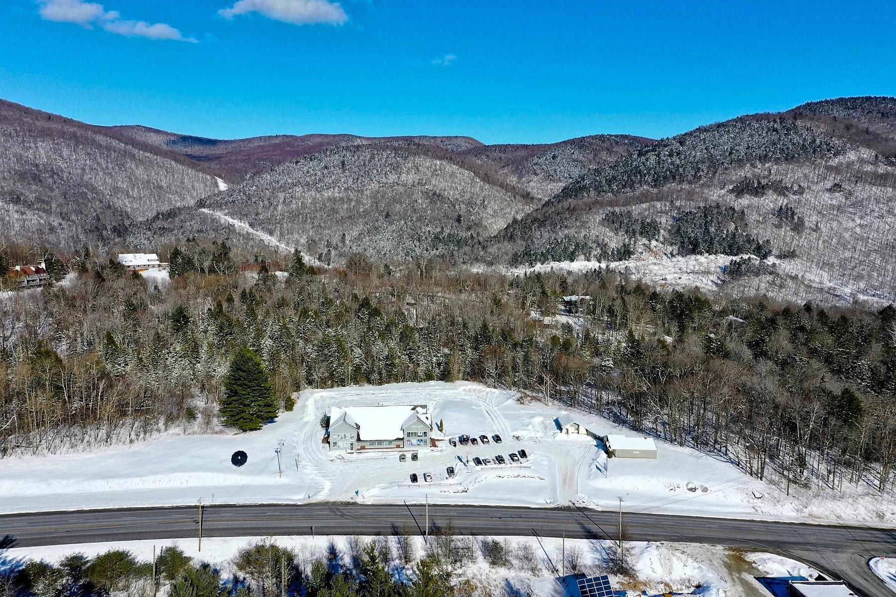 7.6 Acres of Improved Commercial Land Killington, Vermont, VT