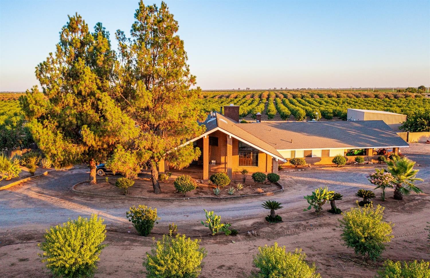36 Acres of Agricultural Land & Home Fresno, California, CA